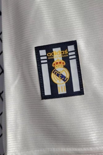 قميص ريال مدريد الكلاسيكي 1999–2000