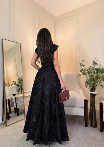 فستان نجلاء