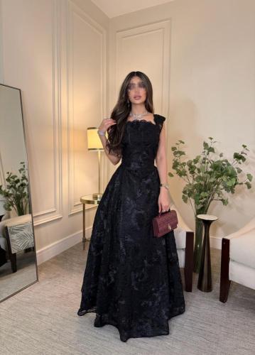 فستان نجلاء