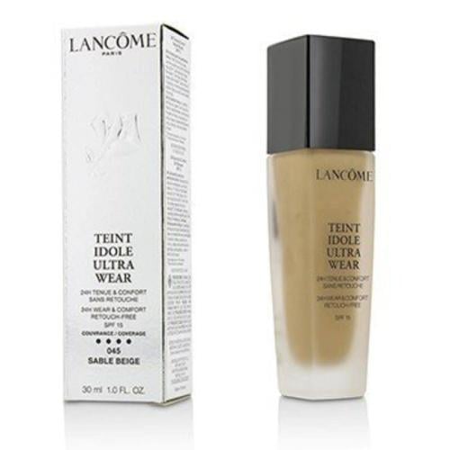 Lancôme Teint Idole Ultra Wear foundation, lasts 2...
