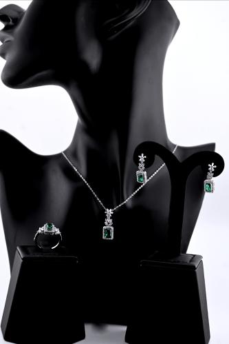 Half a silver set 925 karat - design of white diamond and emerald