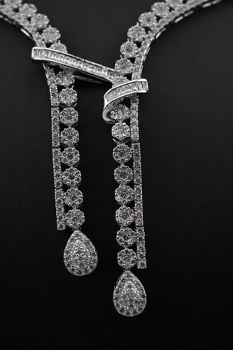 طقم فضه صافي عيار 925 - تصميم الماس ابيض