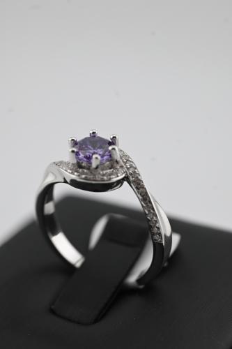 خاتم فضه عيار 925- تصميم الماس ابيض وبنفسجي فاتح