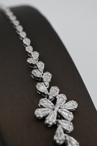 طقم فضه صافي عيار 925 - تصميم الماس ابيض