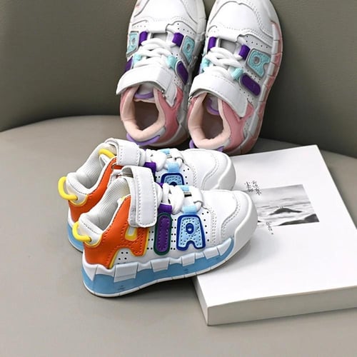 أحذية رياضية للأطفال من Four Seasons