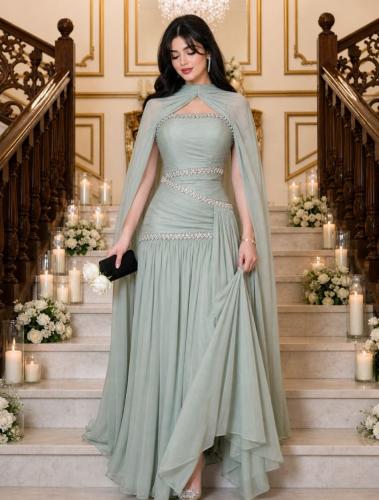 فستان سهرة دانتيل بقصة ساتره