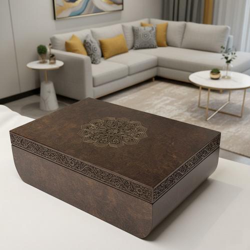 صندوق عود فاخر مبطّن بالمخمل بنقش شرقي أنيق