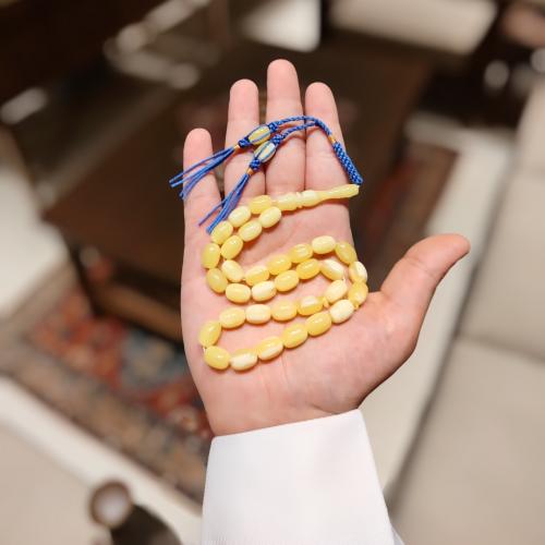 سبحة كهرمان طبيعي – إشراقة ليمونية بنعومة كريمية