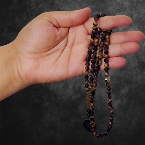 سبح أحجار فاخرة – تدرجات أنيقة بطابع كلاسيكي راقٍ