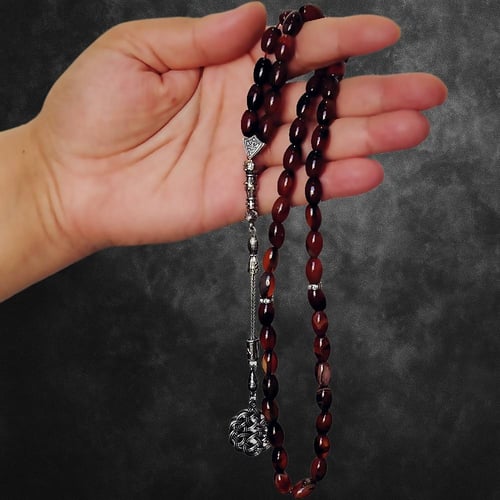 سبح أحجار فاخرة – تدرجات أنيقة بطابع كلاسيكي راقٍ