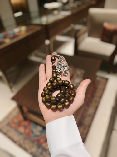 سبحة فاتوران برميلي بلون بني عسلي