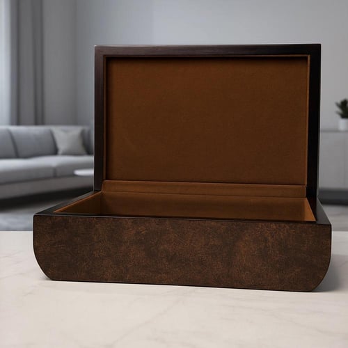 صندوق عود فاخر مبطّن بالمخمل بنقش شرقي أنيق