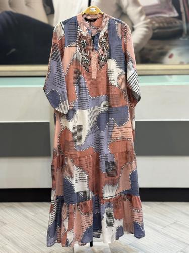 جلابيه ترابي وسماوي مطرزه