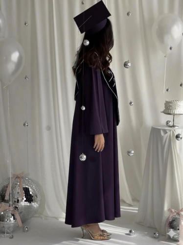 طقم تخرج ليلكي فتحة كم