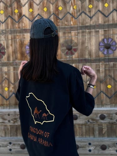 تيشرت بولو أسود القائد مع كاب مجاني