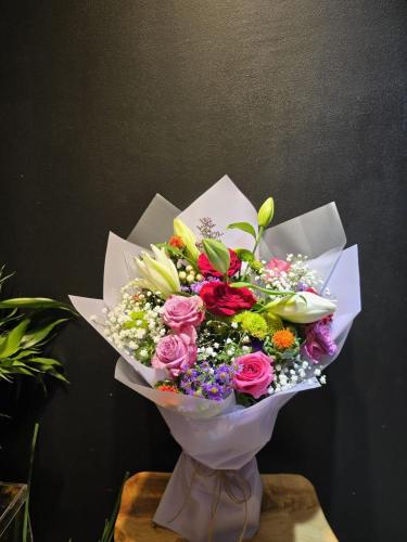 باقة ورد اقل من ٩٩