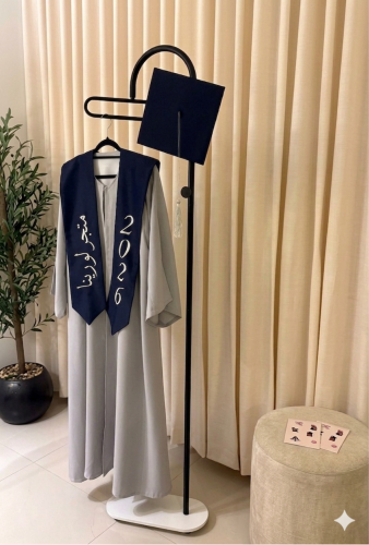 طقم تخرج لورينا 2026 — عباية تخرج رمادي+ قبعة + وش...