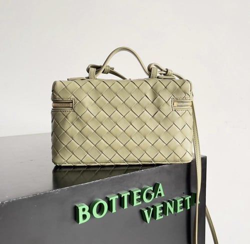 بوتيقا Vanity مقاس 23 CM