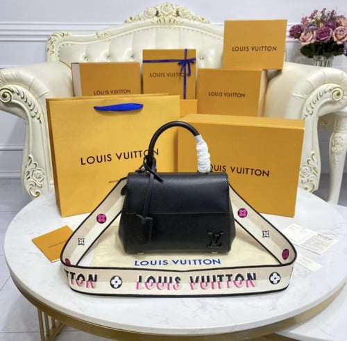 لوي فيتون Cluny Mini مقاس 20CM