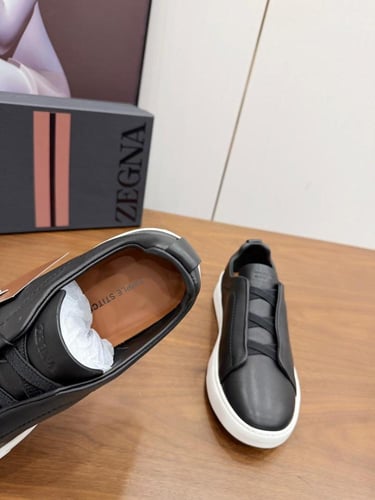 شوز zegna الرجالي