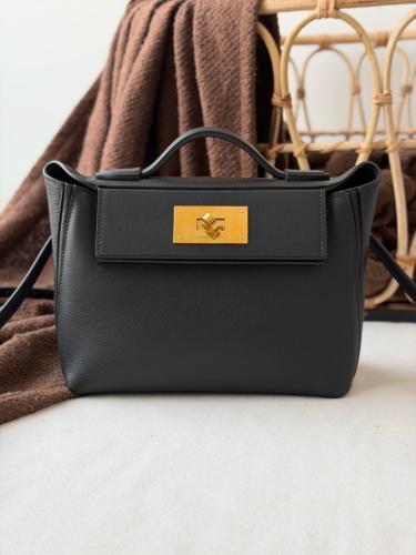 شنطه 24/24 مقاس 21 Hermes