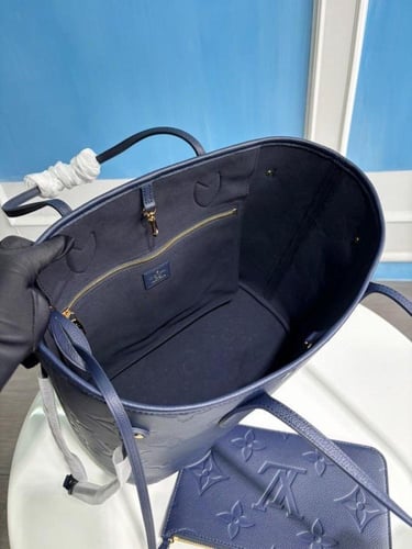 شنطة كتف لويس فيتون