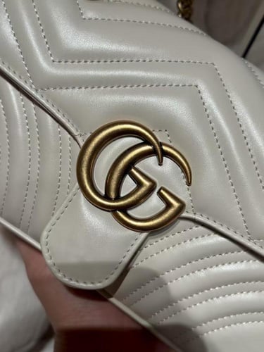 شنط قوتشي الجديده