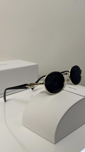 نظارة برادA