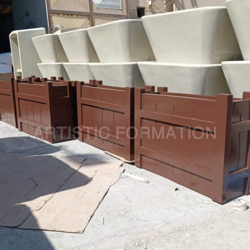 حوض زرع مستطيل بتصميم خشبي