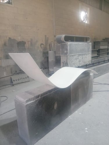 كرسي مسبح مرن ( داخل المسبح )