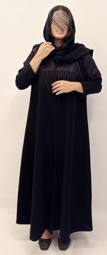 بليزر مهاء بقماش كريب الرياض مع تطريز ملون