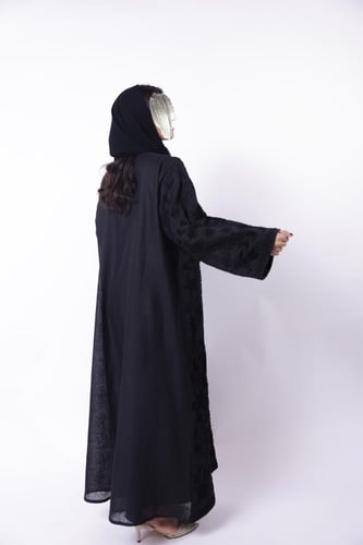 عبايه الاميره قماش لنن هندي وشك يدوي