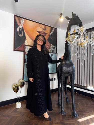 عبايه نوره بقماش سيراميك بتطريز هاري انيق رسمي