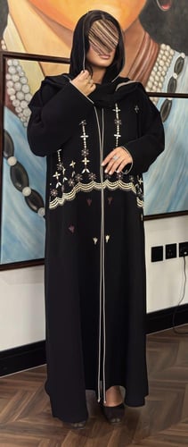 عبايه سكينه بقماش سيراميك اندنوسي وتطريز سحر