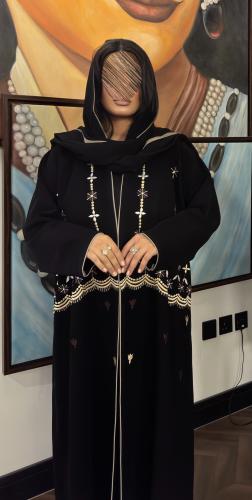 عبايه سكينه بقماش سيراميك اندنوسي وتطريز سحر