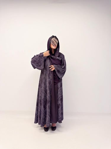 عبايه رندا بقصة كلوش ناعم مموج مع تبطين شيفون