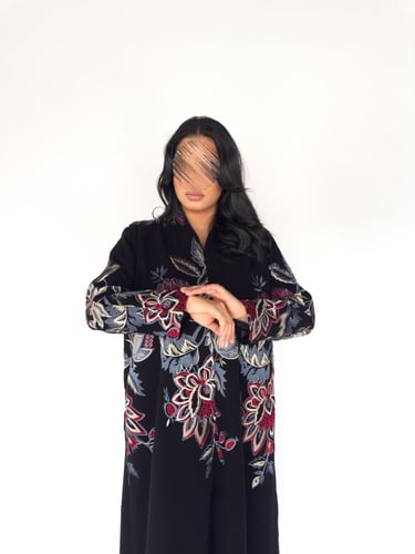 عبايه بليزر فخم بقماش سيراميك اندنونسي مبطن وتطريز...