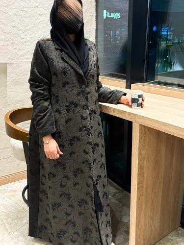 عبايه بليزر قماش شامواه مشجر مع لمعه شوي