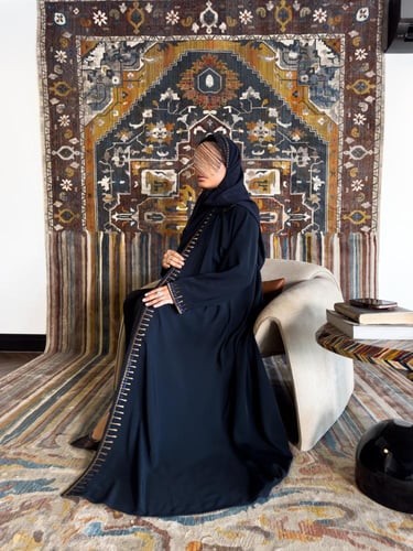 عبايه رنيم بقماش اكراني وتطريز يدوي ملون