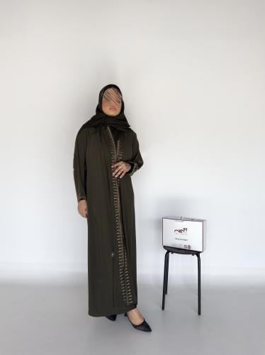 عبايه رنيم بقماش اكراني وتطريز يدوي ملون