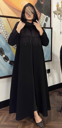 بليزر مهاء بقماش كريب الرياض مع تطريز ملون