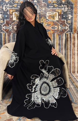 عبايه وجين بقماش سيراميك اندنوسي