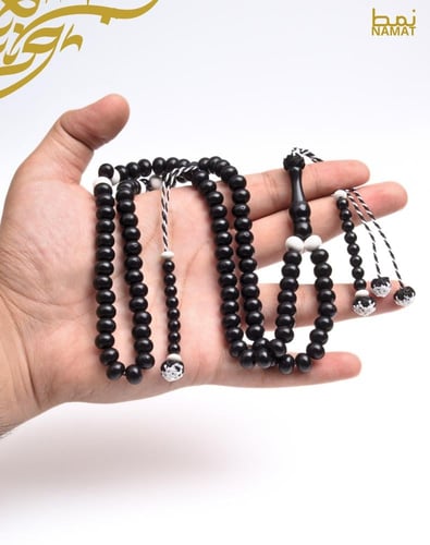 مسبحة سوداء مصنوعة في تركيا 99 خرزة مع شرابة ملكية