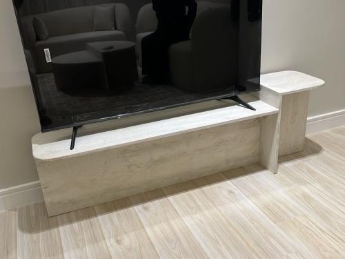 طاولة رخام ترافنتينو