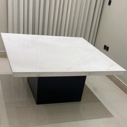 طاولة طعام رخام صناعي بقاعدة خشب