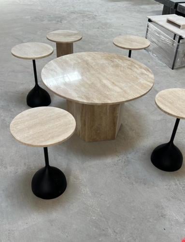 رخام ترافنتينو مع 4خدمات بقواعد حديد