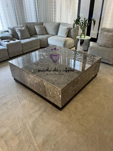 طاولة رخام طبيعي