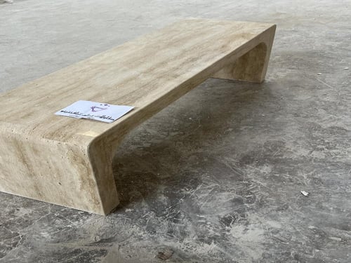 طاولة تلفزيون ترافنتينو