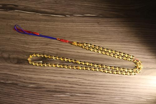Amber transparent free 81 beads 7-9 mm 20.3 grams