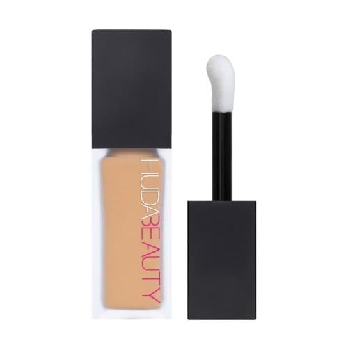 Matte and luminous liquid concealer from Huda Beau...